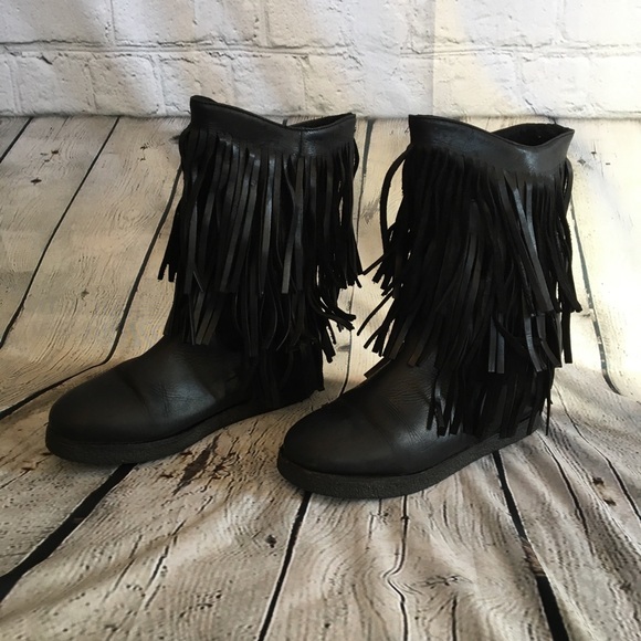 Koolaburra Shoes - Koolaburra Women's Josie Fringe Shearling Boot - Size: (8)